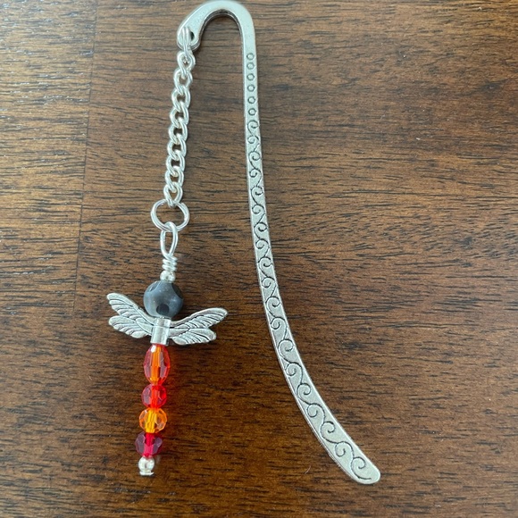 Handmade Red Bead Mix Dragonfly Bookmark with Silver Tone Hook - ideal Gift - Picture 1 of 6